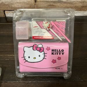 Sealed Hello Kitty Game Traveler Essentials Pack For Nintendo DS/3DS